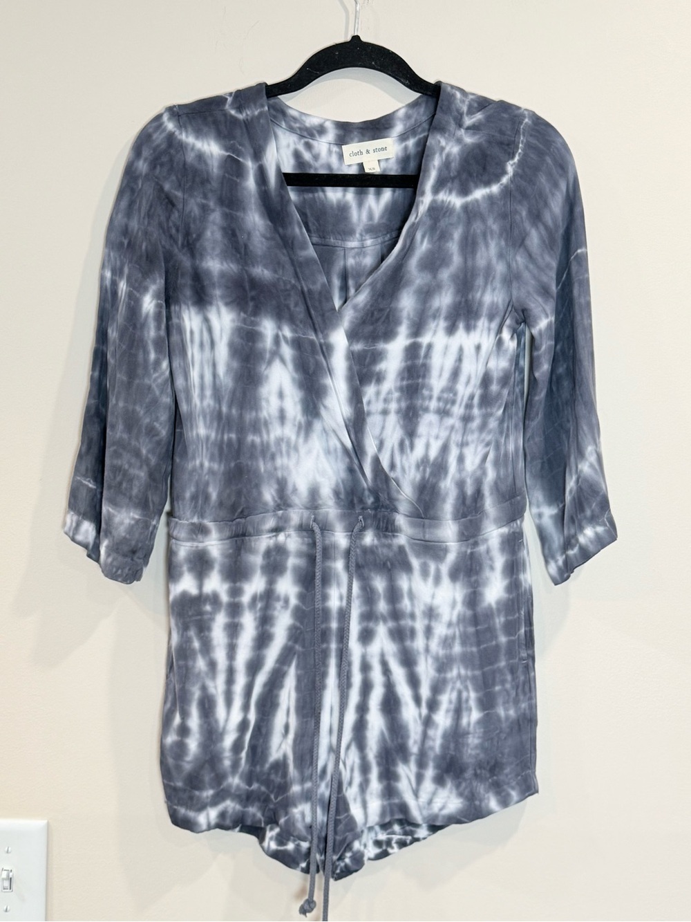 🔥NWOT Cloth & Stone Gray Tie-Dye Wrap Women’s Romper Size XS🔥